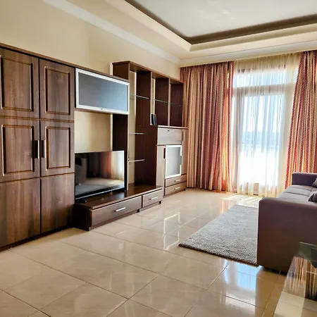 Seafront Apartment - Wifi - Sleeps 6 - Chriscourt Marsaskala Exterior photo