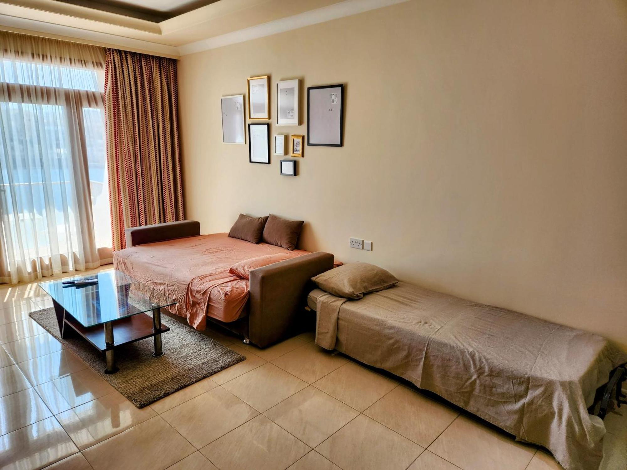 Apartment Seafront - Wifi - Sleeps 6 - Chriscourt *